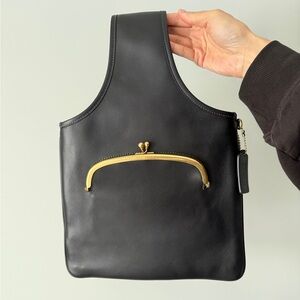 Coach Cashin Carry Sling Bag Runway Black